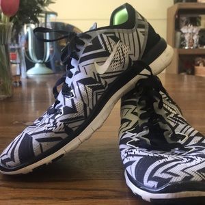 👀 NIKE FREE RUNS 👀